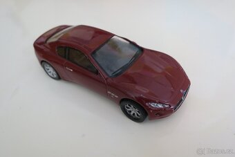 Model auta Maserati Gran Turismo DeAgostini 1:43 - 3