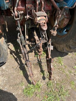 Traktor Zetor 2111 - 3