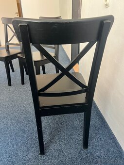 Černé dřevěné židle s opěrkou – křížový design - 3