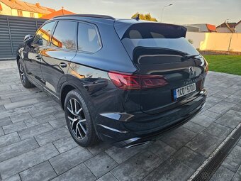 Volkswagen Touareg 3.0tdi R-line Black paket DPH 26tkm - 3