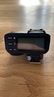 Radiová řídící jednotka Godox X2T-C pro Canon - 3