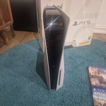 Prodám Sony Playstation 5 - 3