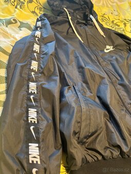 Nepromokavá Nike bunda - 3