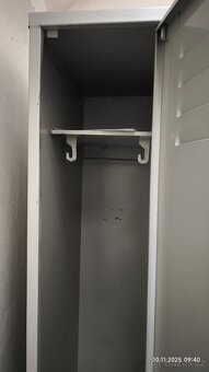 ŠATNÍ SKŘÍŇ PLECHOVÁ - 3