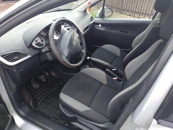 Peugeot 207 - 3