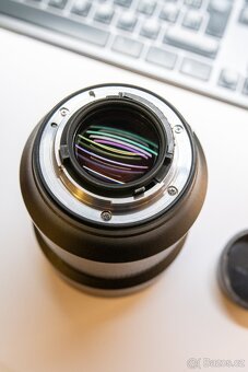 Objektiv Nikon 85 mm f/1,8 AF-S G + UV filtr B+W - 3