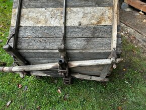 Historicky dvoukolak s loukotovymi koly - 3