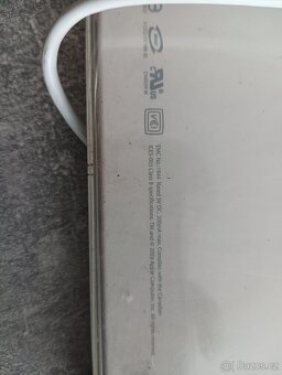 Apple stará klávesnice a dvě myši, USB A - 3