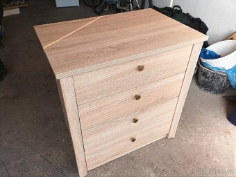 Komoda - 3