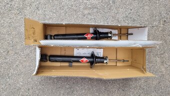 GS 300 KYB 551106  KYB-551107 4851030590 4852030130 - 3