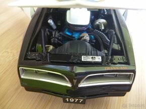 Pontiac Trans Am 1:24 - limitovaná edícia - 3