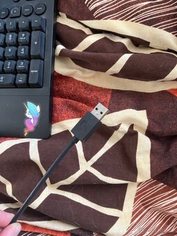 Klávesnice Logitech - 3
