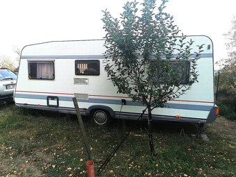 Obytný přívěs Bürstner 5322 CLUB - 3