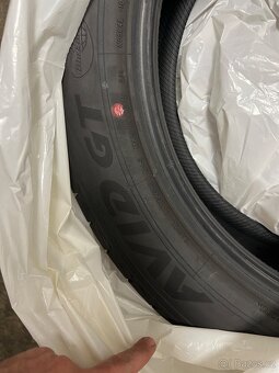 Yokohama avid GT 235/55 r19 201V - 3