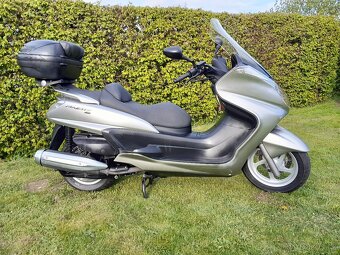 Yamaha Majesty 400i - 3