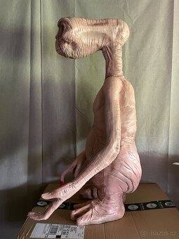 Lifesize figurína E.T. Extra Terrestrials - 3