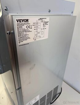 Komerční výrobník ledu - 45kg / 24h - 3