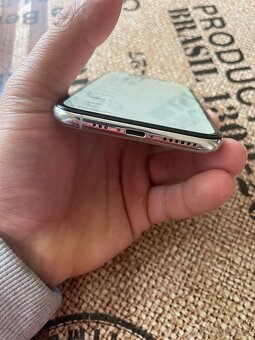 iPhone XS - 3