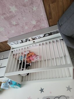 Postýlka s matrací a doplňky - 3