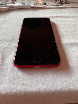 iPhone SE 3 (2022) 64 GB RED - 3