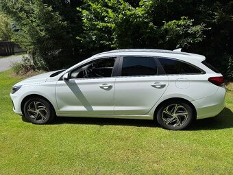 Hyundai i30 DCT, ZÁRUKA, 1. MAJITEL, FAMILY SMART - 3