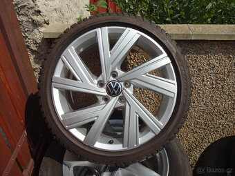 Golf (octavia III) - zánovní zimní alu kola Bergamo 18" ET5 - 3