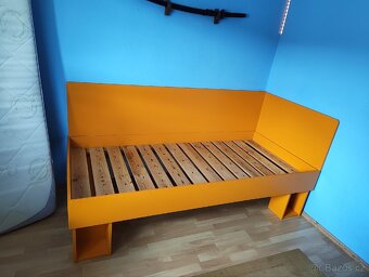 oranžová postel s matrací (90x200) - 3