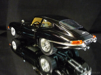 Jaguar E Type Coupe černý Bburago 1/18 - 3