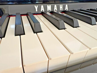 Yamaha Clavinova CLP-685 klavírní lak černý s vysokým leskem - 3