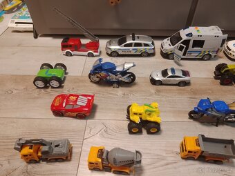 Set autíček, traktorů, motorek a další - 3