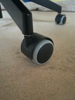 IKEA kancelářská židle MARKUS černá - 3