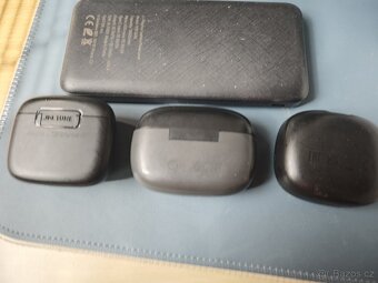 Nabíjecí pouzdra pro sluchátka JBL - 3