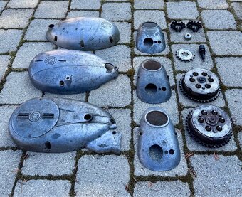 ČZ 125 B T 125 150 C, kývačka - díly motoru - 3