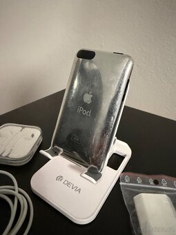 iPod touch 2. generace - 3