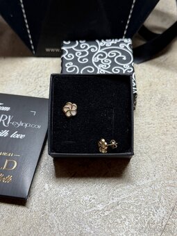 Zlaté náušnice s perletí - 3