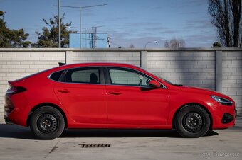 Hyundai i30 fastback MT/6 - 3