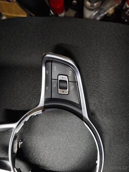 Tlačítka+ dekor Rline volant PQ platforma - 3