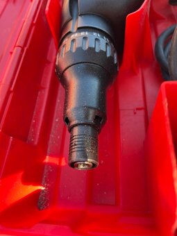 Montážní šroubovák Hilti ST 1800 na sádrokarton - 3