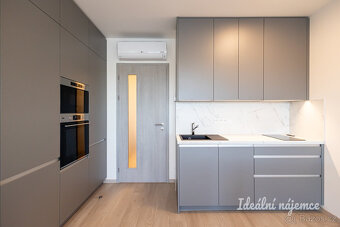 Pronájem bytu 1+kk, Výstavní, Háje, 21900 Kč/měs, 32 m2 - 3