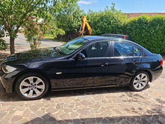 BMW E90 320d 2009 - 3