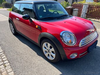 Mini Cooper 1.6 i 88 kw . Výborný stav - 3