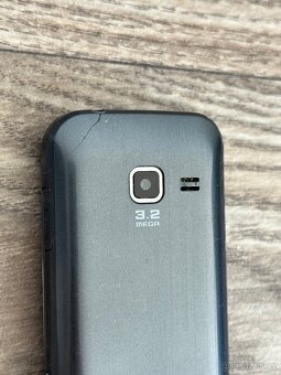Huawei Y6 2019 - Samsung C3750 - 3