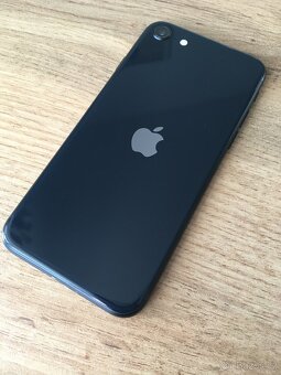 Apple IPhone SE 2022, 128GB, černý - 3
