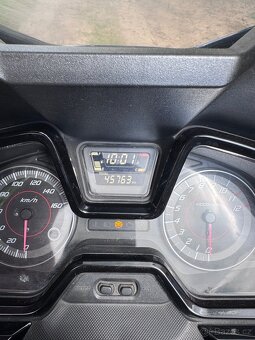 Honda Forza 125ccm - 3