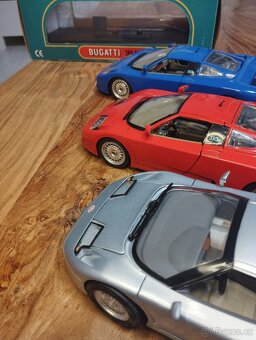 Bugatti EB 110 1/18 - 3