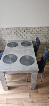 Stůl se židlemi - 3