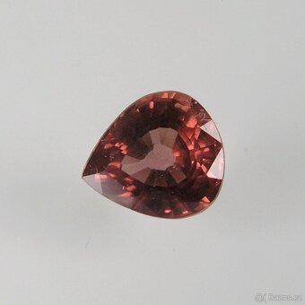 Granát Malaya -0,89 ct. - 3