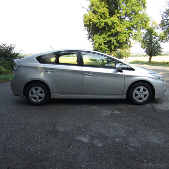 Toyota Prius 1,8i 73kw HYBRID, PLNÝ SERVIS TOYOTA, 121tkm - 3