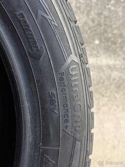 235/50/19 zimní pneu Goodyear UltraGrip SUV - 3