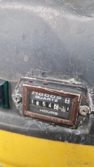 Minibagr komatsu pc 10 - 3